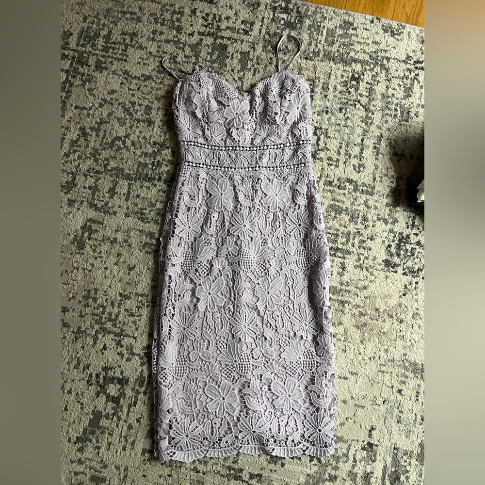 Premier‎ Lace Midi Dress in Light Purple